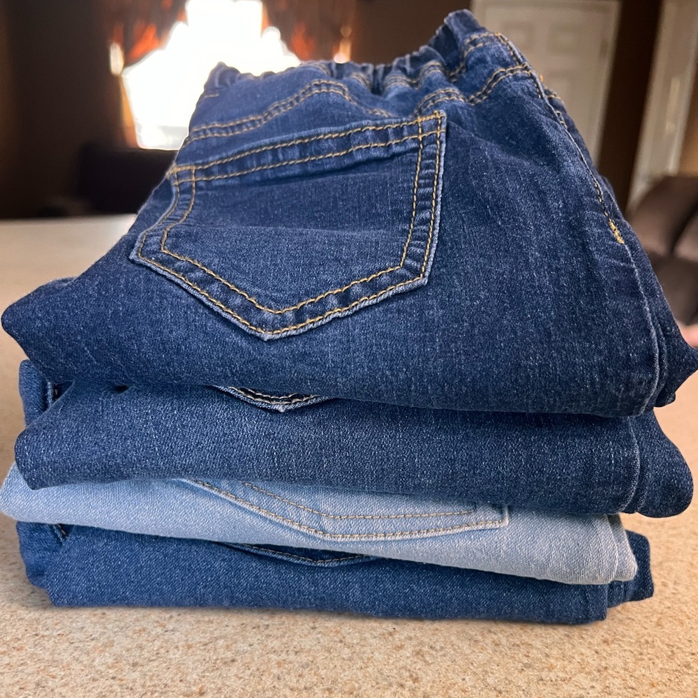 Lot of 4 girl jeans size 8